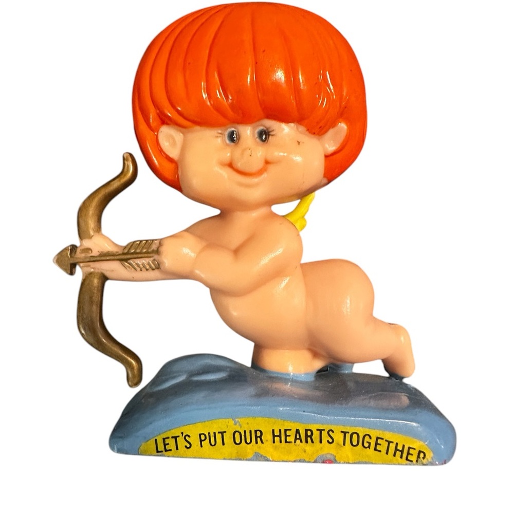 Vintage 1970's Russ Berrie Figure lets put our hearts together Cupid Valentines‎